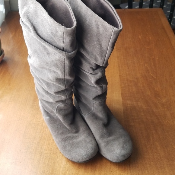 EUC Pesaro boots grey suede - Picture 2 of 8